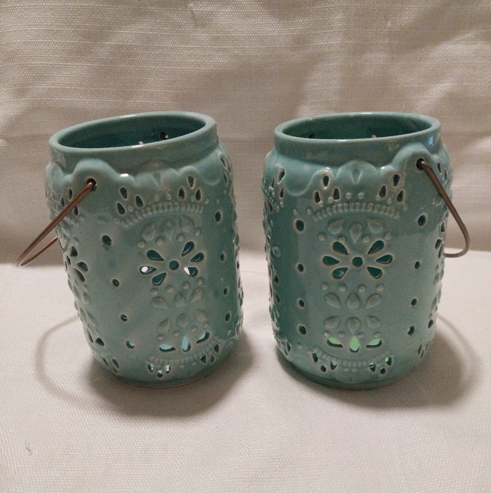 IQ Accessories Blue Ceramic Lace Pattern Hanging Tea Lite Lanterns